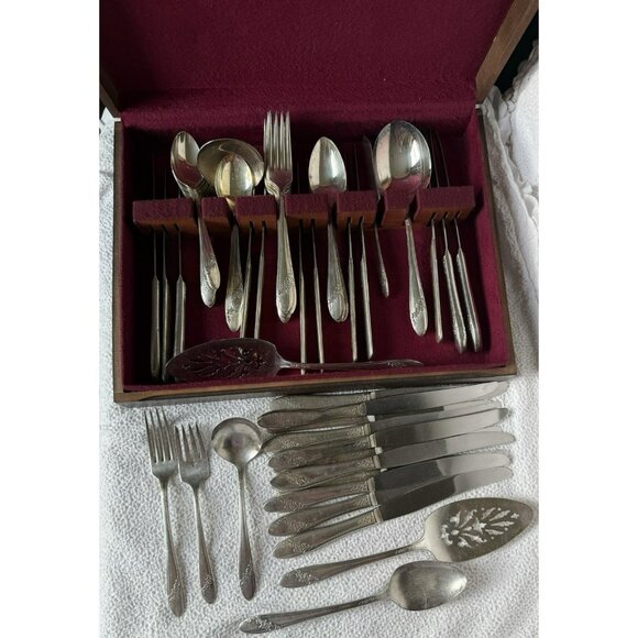 Oneida Community Tudor Plate Vintage 1946 Queen Bess 2 Set Of 62 Boxed Set + 16